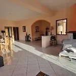 Mountain View House *