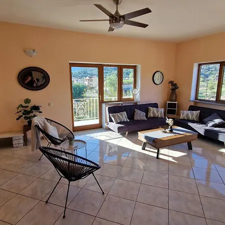 Mountain View House Vakantiehuis Gardeládes