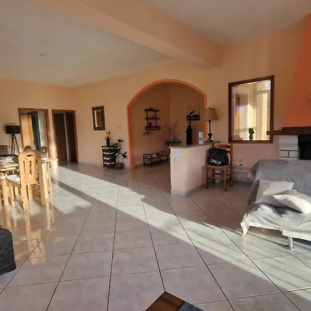 Mountain View House *